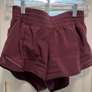 Lululemon Hotty Hot Shorts - 2.5”, High Rise, Size 4